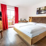 Hotel-garni Schernthaner Sankt Gilgen