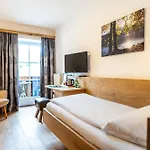 Ξενοδοχείο Hotel-garni Schernthaner 3*