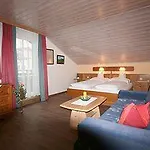 Ξενοδοχείο Hotel-garni Schernthaner 3*