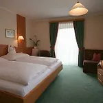 Hotel-garni Schernthaner Sankt Gilgen