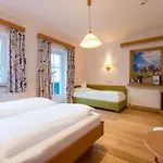 Hotel-garni Schernthaner Sankt Gilgen