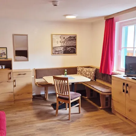 Hotel-garni Schernthaner 3*