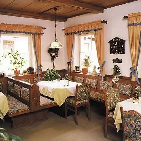 Otel Hotel-garni Schernthaner