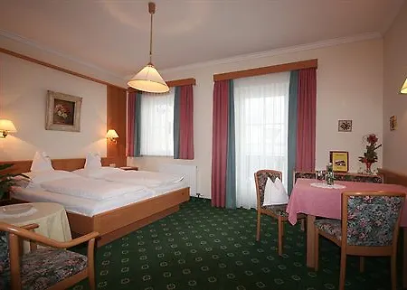 Hotel Hotel-garni Schernthaner 3*