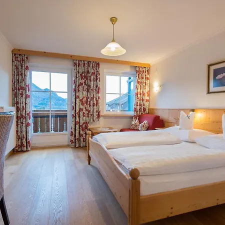 Otel Hotel-garni Schernthaner Sankt Gilgen