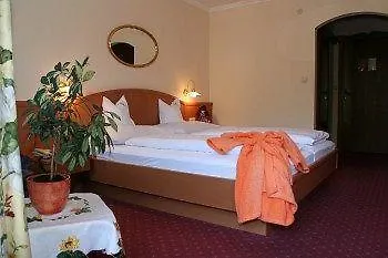 מלון Hotel-garni Schernthaner