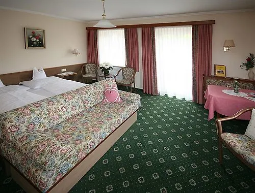 Hotel-garni Schernthaner מלון 3*